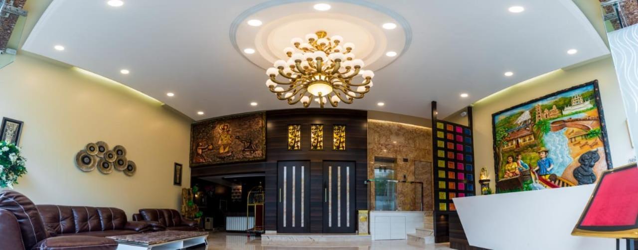 מדגאון Hotel Grace Majestic מראה חיצוני תמונה